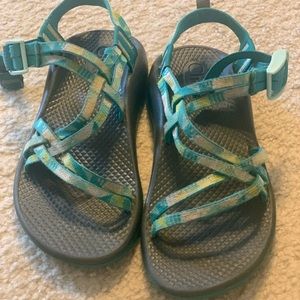 Girls size 3 Chaco sandals